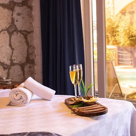 Woodtown Alaçatı Otel